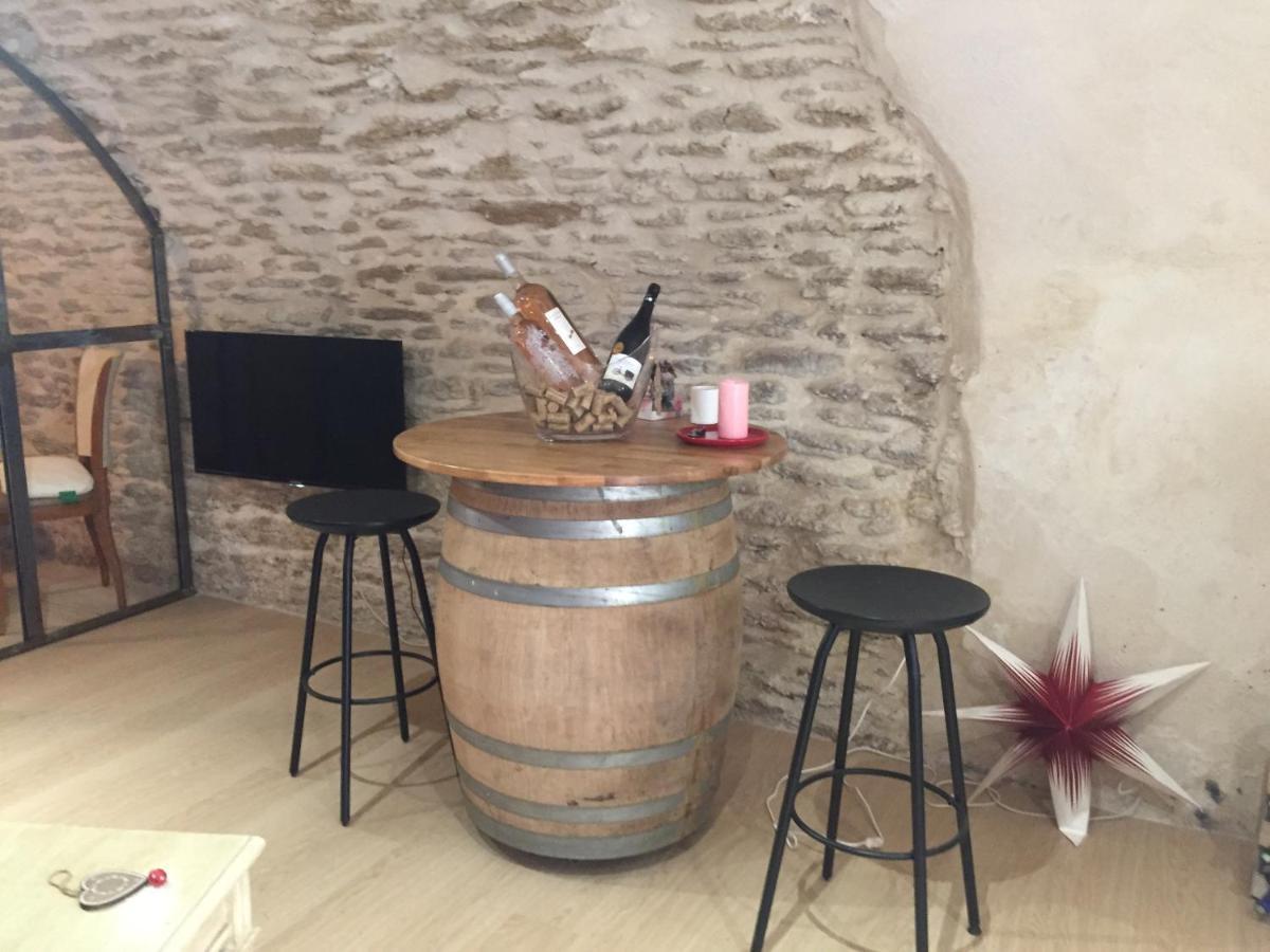 Chambre D Hote De Charme Avec Plein D Authenticite Du 13 Eme Siecle Chateauneuf-du-Pape Luaran gambar
